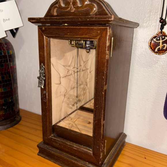 Wooden Glass necklace organizer - Picture 2 of 4